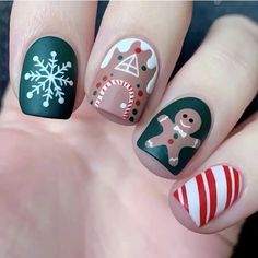 24pcs Festive Christmas Press-On Nails - Matte Short Square, Red & Green with Gingerbread and Snowflake Designs, Cute Holiday False Nails for Women and Girls Fingernail Art, Nails Dip, Christmas Gel, Festival Nails, Girls Nails, Xmas Nails