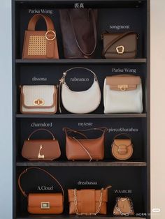 Classy Purses, Mode Tips, Fashion Capsule Wardrobe, Handbag Essentials, Fashion Vocabulary