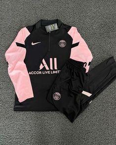 Psg Tracksuit Women, Fancy Pants Outfit, Jerseys Outfit, Psg Tracksuit, Soccer Tracksuit, Nike Set, Cute Nike Outfits, Outfit Zara, Soccer Outfits