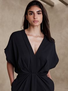 Mari Draped Crepe Dress | Banana Republic Modern Dresses For Women, Cocktail Dress Classy, Apple Body Shapes, Dramatic Sleeves, Future Style, Body Dress, Evening Outfits, Draped Dress, Modern Dress