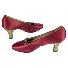 I. Miller Art Deco Flapper Shoes with Pave Heels For Sale at 1stDibs Early 2000s Shoes, Flapper Shoes, Art Deco Shoes, 1920s Shoes, Century Shoes, Vintage High Heels, Historical Shoes, 1920's Flapper, Rose Gold Heels