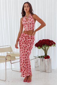 Spring Floral Print Stretch Maxi Skirt, Chic Floral Print Fitted Maxi Skirt, Chic Fitted Floral Maxi Skirt, Pink Floral Print Maxi Bottoms, Fitted Floral Print Maxi Bottoms, Floral Print Stretch Skirt For Party, Fitted Maxi Length Bottoms With Floral Print, Stretch Floral Print Skirt For Party, Stretch Floral Print Party Skirt