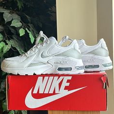 Brand New Nike Women’s Air Max Excee Shoes / White Pure Platinum Color / Size 6.5 Nike Air Max Excee White, Nike Air Max Excee Women, Air Max Axis, Air Max Excee, Nike Air Max Excee, Nike Air Shoes, New Nike Air, Shoes White, Fit Inspo