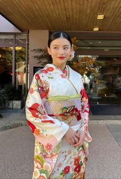 Kimono Styles, Japanese Hairstyle, Japanese Characters, Traditional Fashion, Coming Of Age, Casual Style Outfits, Kimono Fashion, Japanese Fashion, Fashion History