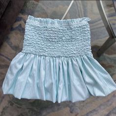 Nwt Petersyn Popcorn-Smocked Bubble Skirt/Top, Size Large - Approx. 18” From Waist To Hem - High Rise, Smocked Waistband - Smocked Waist - Bubble Hem - Can Be Worn As A Skirt Or A Strapless Top All Items Come From A Clean, Smoke Free/Pet Free Home. Clothing Png, Smocked Skirt, Ruffle Mini Skirt, Tulip Skirt, Bubble Hem, Bubble Skirt, Red Bandana, A Skirt, Stripe Skirt