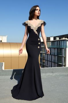 Wedding Evening Dresses, Classy Gowns, Blouse Casual Fashion, Elegant Black Dress, Classy Prom Dresses, Fancy Dresses Long, Satin Evening Dresses, Evening Dresses For Weddings