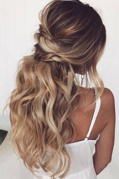 Prom Hair Down, Penteado Cabelo Curto, Half Up Hair, Formal Hairstyles, Wedding Hair And Makeup, Twist Hairstyles, Hair Dos, Blonde Highlights