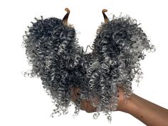 Finally!  A banana clip puff!  You will love this hair piece; it takes three seconds to put on and it looks amazing. Black Hair Natural, African American Hair, Natural Black Hair, Curly Hair Products, Natural Hair Wigs, Natural Hair Extensions, Black Hair Extensions, Banana Clip, Afro Puff