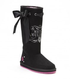 The rocker chick in me Junior Girls Clothing, Black Ugg Boots, Metal Mulisha, Punk Emo, Cute Boots, Black Boots Women, Bearpaw Boots, Women Sandals, Sock Shoes