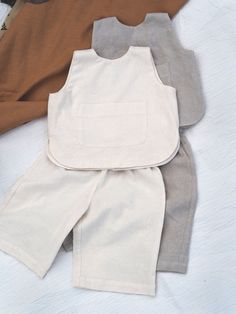 Baby Comfort Linen Set Baby Vest With a Pocket Comfort | Etsy First Sewing Projects, Diy Baby Clothes, Sewing Baby Clothes, Baby Clothes Patterns, Flaxseed, Baby Vest, Baby Comforter, Linen Set, Baby Set