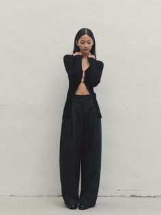 Composition : MAIN FABRIC cotton 70% polyester 30%Color : BLACK_S,BLACK_MCountry of Origin : KOREA Oversized Trousers For Women, Masculine Women Fashion, Philippine Fashion, Philippines Fashion, Asian Streetwear, Balloon Dress, Balloon Pants, Black Wide Leg Pants, Beige Pants