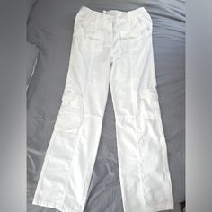 Never Been Worn, Have A Adjustable Part To Make Pants Smaller Or Looser. Perfect Everyday Pant! Make Pants Smaller, White Cargos, Beige Cargo Pants, White Cargo Pants, Pacsun Pants, Distressed Mom Jeans, Everyday Pants, Pacsun Jeans, Pants White