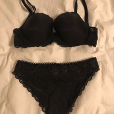 Victoria Secret Black Bra And Matching Black Panty Lightly Padded Bra Size 32dd Bra Small Lace Panty Undergarment Set, Marvel Shifting, Victoria Secret Black, Jelly Wallpaper, Floral Bra, Blue Bra, Altering Clothes, Victoria Secret Lingerie, Bra Panty