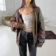 #leatherjacket #leatherjacketoutfit #vintageclothing #outfitidea #falloutfit #autumnoutfit #fallfit Hailey Bieber fashion, leather bomber, new york style, streetstyle, y2k style, french style, date outfit, night out outfit, vintage fit, fit check, ootd, ootn, style inspo, outfit idea, model off duty, biker jacket, retro jacket, bomber jacket, festival outfit, country outfit, country core style, cottage style, cowgirl jacket, cowgirl outfit, trendy jacket, fall coat, winter jacket, winter outfit, seasonal fashion, timeless fashion, viral jacket, soft grunge outfit Soft Grunge Outfit, Retro Jacket, Fall Fit, Trendy Jackets, Easy Winter Outfit, Vintage Leather Jacket, Early Fall Outfit, Leather Jacket Outfits, Fall Coat