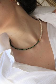 Stone Aesthetic, Kalung Manik-manik, Aesthetic Necklace, Diy Collier, Beaded Necklace Diy, Beads Bracelet Design, Emerald Necklace, Handmade Wire Jewelry, Funky Jewelry