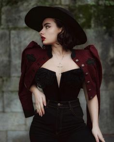 Dark Academia Red Outfit, Dark Vintage Outfits, Lira Karina, Insta Influencer, Retro Movies, Elegant Goth, Ukrainian Girl, Cotton Corset, Outfit Vintage