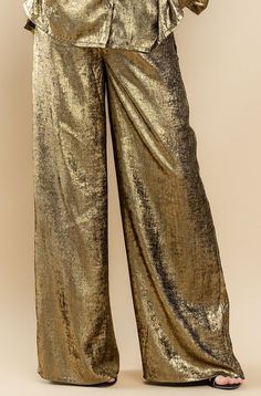 high waist wide leg pants Brand: The Sang Style: SP429622-P Fabric: Details: **matching top style number SP429622-T** Black Gold Pants, Gold Pants Outfit, Gold Street Style, Trinny Woodall, Sequin Flare Pants, Gold Pants, Black Jeans Outfit, High Waist Wide Leg Pants, Confident Style