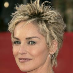 wedge haircuts for women | Short hair styles from celebrities - Love Hairstyle Sharon Stone Hairstyles, Spikey Short Hair, Spiky Hair, Sharon Stone, Haircut For Older Women, Penteado Cabelo Curto