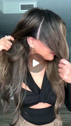 Simple Hairstyles & Tips on Instagram: "Simple & perfect hair hacks ❤️❤️ By @linanoory ❤️ . *No copyright infringement was intended. If you are the author of this video and do not want your video to be posted on this page, please contact me in DM and your video will be deleted as soon as possible. Thank you 🤗 . #hairvideo #hairoftheday #hairstyleideas  #hairtutorial #naturalhairtutorial #hairofinstagram #cutehairstyles #hairtutorialvideo #braidoftheday #hairstyle #braidsofinstagram #braidtutorial #tutorialhair #hairstylevideo #hairdecoration #tutorialhairdo #hairideas #tutorialvideo #hairglamvideos #hairstyleideas" Sleek Prom Hair, Simple Hairstyles, Natural Hair Tutorials, Beautiful Braided Hair, Bun Hairstyles For Long Hair, Hair Videos Tutorials, Fashion Scarf, Hairdo For Long Hair