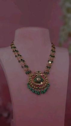 Traditional Diamond Pendant, Latest Beads Jewellery Designs Gold, Pendant Necklace Gold Indian, Pachalu Necklace, Gold Jewelry Fashion Necklace Indian, Gold Jewelry Necklace Indian, Emerald Necklace Indian Gold Jewellery, Green Beads Jewellery Designs, Pearls Jewelry Indian