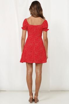 Length from shoulder to hem of size S: 81cm. Red print mini dress. Lined. Cold hand wash only. Model is a standard XS and is wearing size XS. True to size. Lightweight, non-stretchy woven fabric. Invisible back zipper. Print placement may vary. Polyester. Bored of your bland colour palette Be the next Queen Bee of fashion in our Roll The Cameras Dress! Inspired by your recent searches, we鈥檝e really upped the saturation of your red hot mini dresses! This mini dress features a perfectly feminine a Printed Mini Dress For Summer, Red Floral Print Mini Dress, Red Mini Dress With Floral Print And Square Neck, Red Square Neck Mini Dress With Floral Print, Floral Print Stretch Mini Dress, Red Knee-length Mini Dress, Casual Red Mini Dress With Square Neck, Fitted Red Mini Dress, Casual Red Printed Mini Dress