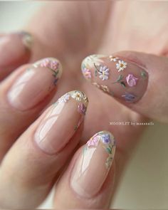 Nails Flower, France Style, Subtle Nails, Casual Nails, Soft Nails, Flower Nail, Fall Nail, Cozy Vibes, Floral Nails