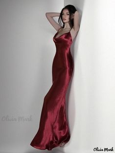 Olivia Mark - Vintage Retro Red Sleeveless Deep V-neck Maxi Dress with Backless Design – Elegant Formal Evening Gown Formal Evening Gown, Backless Maxi Dress, Floral Sleeve, Backless Design, Backless Maxi Dresses, Tea Length Dresses, Evening Gowns Formal, Types Of Skirts, V Neck Dress