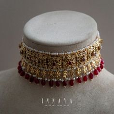 Wedding Jewellery Designs, Rajputi Jewellery, Wedding Jewelry Sets Bridal Jewellery, Indian Wedding Jewelry Sets, Neck Pieces Jewelry, Choker Necklace Designs, Indian Bridal Jewelry Sets, Bridal Jewelry Vintage, Bridal Jewellery Design