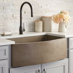 Native Trails Farmhouse Quartet 33" Nativestone Concrete Farmhouse Sink Concrete Farmhouse Sink, Concrete Kitchen Sink, Apron Kitchen Sink, Curved Kitchen, Coast House, Apron Front Kitchen Sink, Apron Sink Kitchen, Kitchen Sink Design, Apron Front Sink