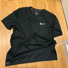 Nwot Men’s Xl Running Shirt Black Casual Moisture-wicking Shirt, Nike Black Shirt For Streetwear, Nike Short Sleeve Shirt With Moisture-wicking, Nike Wear, Mens Athletic Wear, Mens Casual Dress Outfits, Mens Casual Dress, Running Shirts, Athletic Shirts