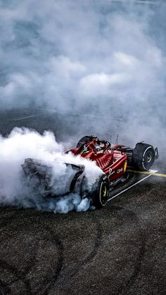 F1 4k Wallpaper, Ferrari Aesthetic F1, Wallpaper Formula 1, Ferrari F1 Car, F1 Night Race, Drag Racing Wallpaper, Mercedes Petronas, Formula 1 Poster, Race Night