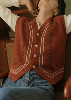 Knit Waistcoat, V Neck Sweater Vest, Patchwork Knit, Looks Country, Vintage Embroidery, Sleeveless Vest, Cutout Dress, Vintage Sweaters, V Neck Sweater