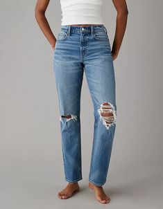 AE Stretch Super High-Waisted Ripped Ankle Straight Jean Trending Jeans, Basic Jeans, Fall 24, Nice Outfits, Woman Style, Summer Fits, American Eagle Jeans, Ankle Jeans, Mom Style