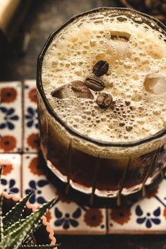 23 Best Mexican Cocktails Everyone Should Try - ZEN AND HONEY Sole Recipes, Harvey Wallbanger, Mexican Margarita, Cinco De Mayo Recipes, Mexican Cocktails, Mexican Drinks, Gingerbread Latte, Taco Bar, Chocolate Espresso