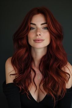 Scarlet Red Hair, Red Hair Color Ideas, Red Hair Looks, Red Hair Inspo, Dark Red Hair, Hair Color Auburn, Beautiful Red Hair, Red Heads, Long Red Hair