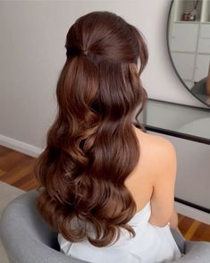 Models Dresses, Belle Hair, Teenage Hairstyles, Belle Hairstyle, Classic Wedding Hair, Formal Hairstyles For Long Hair, Elegant Ponytail, Guest Hair, Bridesmaid Hair Makeup