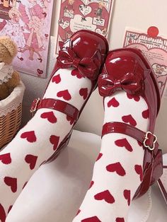 Bow High Heels, Style Kawaii, Cute Shoes Heels, Really Cute Outfits, Kawaii Clothes, Pretty Shoes, Dream Shoes, Mode Vintage, Aphrodite