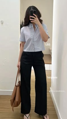 Fashion Inspo For Short Women, Hair Color Ideas At Home, Outfit Ngampus, Neat Casual Outfits, Simple Style Outfits, Look Short