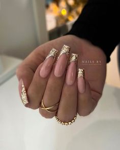 Golden Nails Designs, Ongles Beiges, Golden Nails, Gold Glitter Nails, Rose Nails, Ballerina Nails, Glam Nails