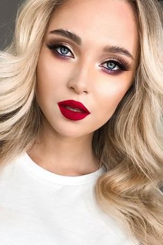 Blonde Brides, Wedding Makeup Blonde, Red Lip Makeup Look, Matte Red Lips, Fall Wedding Makeup, Makeup Looks Natural Full Face, Red Lips Makeup Look, Blonde Bride