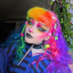 Clown Hair, Wear Headphones, Alt Makeup, Cool Makeup Looks, Edgy Makeup, Clown Makeup, What Am I