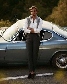 So, what defines the male old money aesthetic? In this article, I’m going to break down this classic fashion style and show you how to achieve the old money aesthetic for men and guys. Classy Outfits Men, Outfits Hombre, Italian Men, Fashion Trends Winter, Elegant Man, Old Money Style, Cool Outfits For Men, Men Fashion Casual Outfits, Mens Winter Fashion