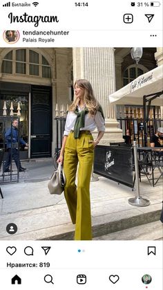 Office Clothes Summer, 70s Style Work Outfits, Summer Dinner Outfit Night Casual Classy, Colorful Classic Style, Stylish Work Outfits 2024 Summer, Winter Paris Fashion, Colorful Classy Outfits, Vintage Outfits Classy Casual, Colorful Office Outfits