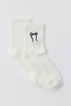 Crew Socks Aesthetic, Cute White Socks, Cute Crew Socks, White Socks, Good Clothing Brands, Fun Socks, Cute Socks Aesthetic, Socks Bow, Coqquete Socks