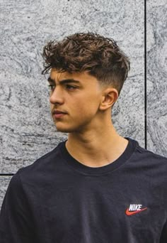 Teen Boys Curly Haircut Trendy, Taper Cut Men, Teen Boy Curly Haircut, Teen Boys Haircut Trendy, French Crop Hair Men, Boys Haircuts Curly Hair, Trendy Boys Haircuts, Boys Curly Haircuts, Teen Haircuts