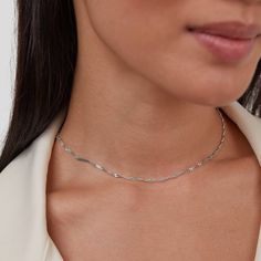 Mila Twist Silver Chain Necklace Silver Dainty Necklace, Minimalist Silver Necklace, Minimalist Necklace Silver, Free Earrings, Gold Chain Necklace, Jewelry Inspo, Silver Chain Necklace, Minimalist Necklace, Dainty Necklace