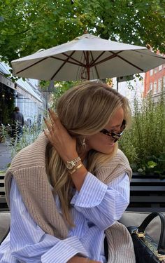 Nyc Going Out Outfit Night Spring, Paris Spring Fashion 2024, Tulip Picking Outfit, Life Inspo Aesthetic, Victoria Quitzau, Surf Outfit Women, Instagram Photo Ideas Aesthetic, Everyday Summer Outfits, Rambut Brunette