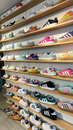 Shoes Adidas Gazelle, Gazzels Shoes, Adidas Sambas Aesthetic, Gazelle Adidas Shoes, Adidas Campus Aesthetic, Gazelle Shoes Outfit, Adidas Gazelle Aesthetic, Adidas Shoes Aesthetic, Sambas Aesthetic