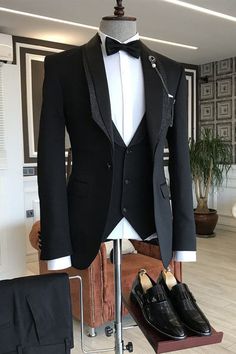 Button: Single Breasted Occasion: Wedding Neckline: Shawl Lapel Material: Polyester & Polyester Blend Pattern: Solid Piece: Three-piece Pocket: With Flap Modern Shawl, Lapel Wedding, Prom Suit, Suits Men Business, Black Shawl, Dress Suits For Men, Prom Suits, Tuxedo Wedding, Slim Fit Blazers