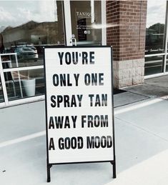 Spray Tan Decor, Spray Tan Boutique, Tanning Bed Rooms Decor, Spray Tan Studio Decor, Spray Tan Content Ideas, Spray Tan Aesthetic Pictures, Spray Tan Salon Decor